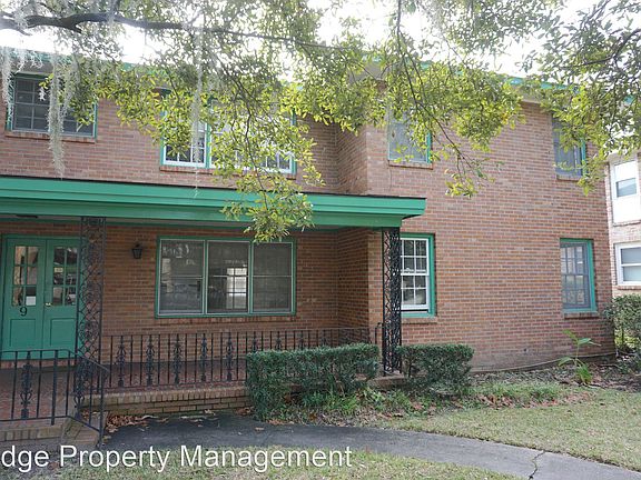 2nd image of 9 Berkley Pl #8297583