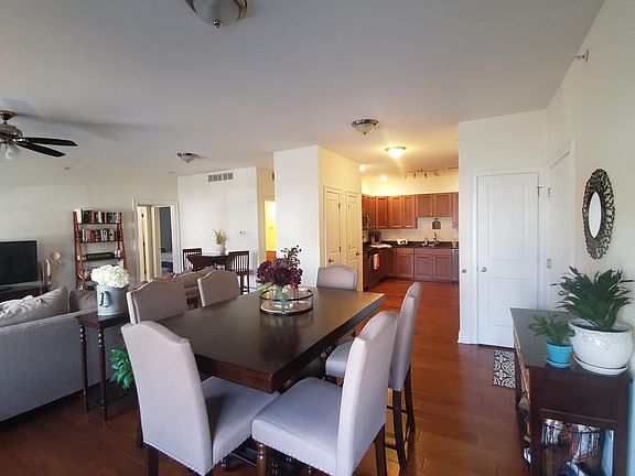 4th image of 235 Washington St APT 5