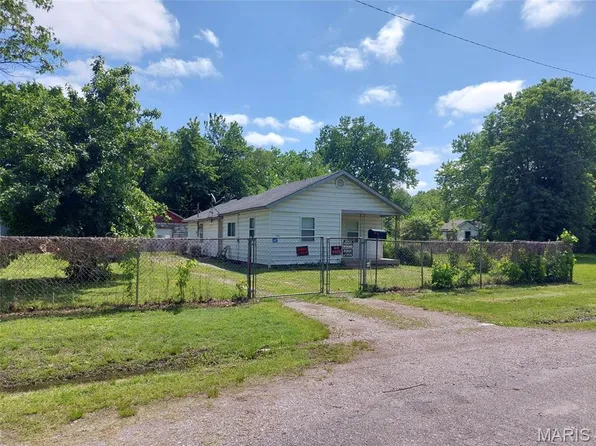 1918 N 57th St, East Saint Louis, IL 62204