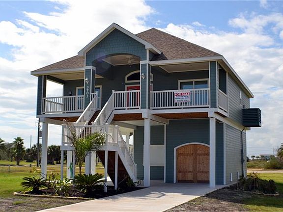 2nd image of 3703 Pirates Beach Cir