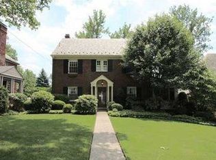 387 Parker Dr, Pittsburgh, PA 15216