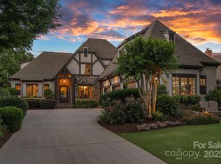 18718 Peninsula Cove Ln, Cornelius, NC 28031