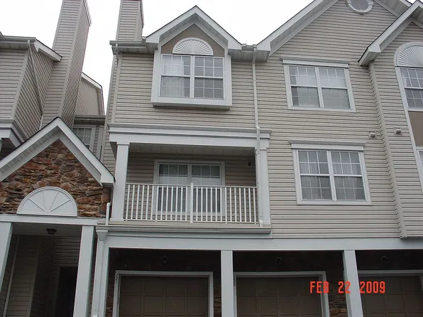 121 Inverness Dr, Edison, NJ 08820