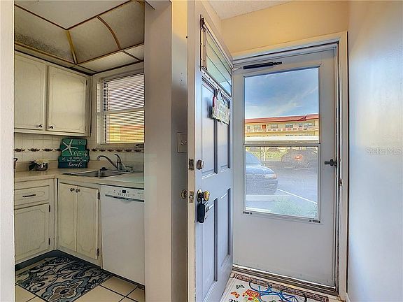 4th image of 3018 59th St S APT 105