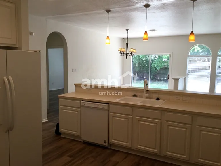 1506 Cheyenne Trl — Photo 3
