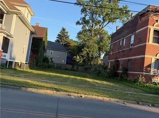 725 Cedar Ave, Niagara Falls, NY 14301