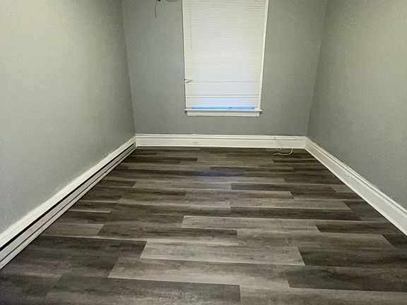 5th image of 46 N 18th St Floor 1