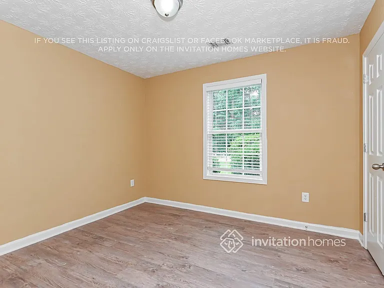 552 Bridgeport Pl — Photo 14