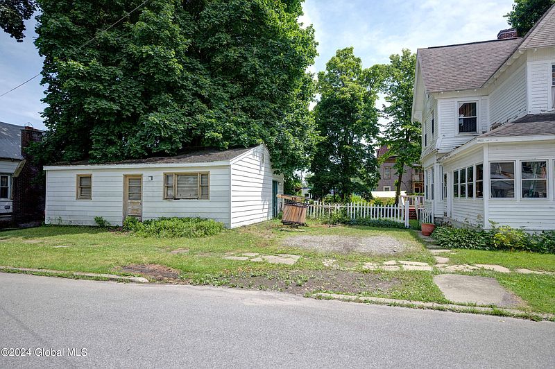 4th image of 44 Webster Street #A & B