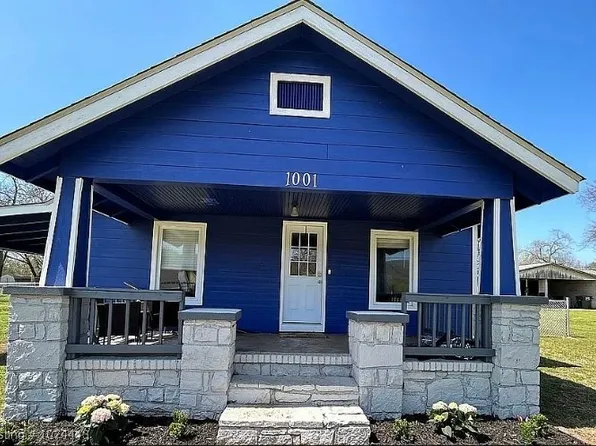 1001 N 2nd St, Ozark, AR 72949