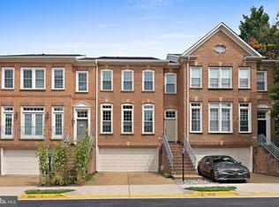 8038 Kidwell Town Ct, Vienna, VA 22182