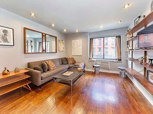 160 E 26th St APT 2D, New York, NY 10010