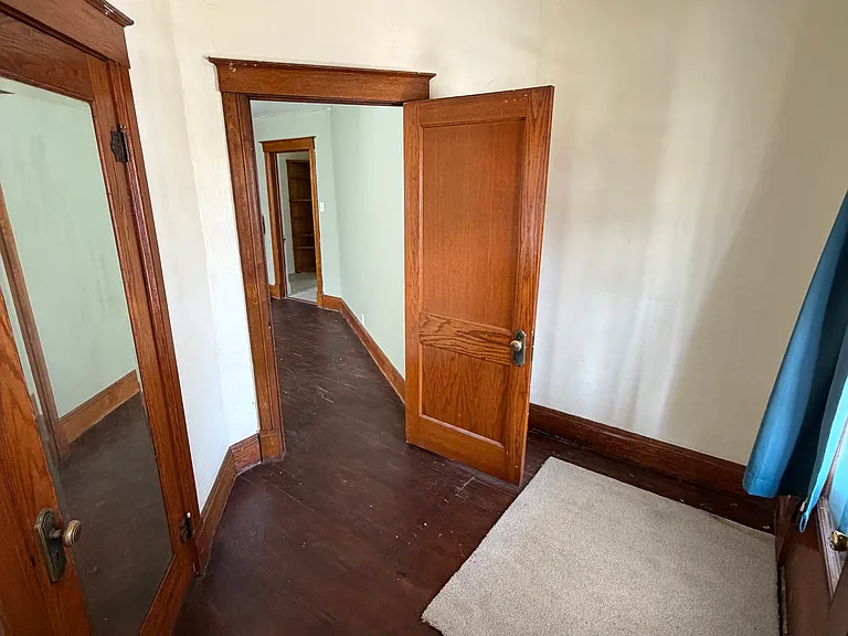2500 S Saginaw St #1 — Photo 3