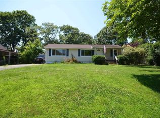 144 Maywood Dr, Mastic Beach, NY 11951