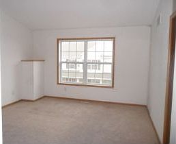 4th image of 17608 68th Pl N