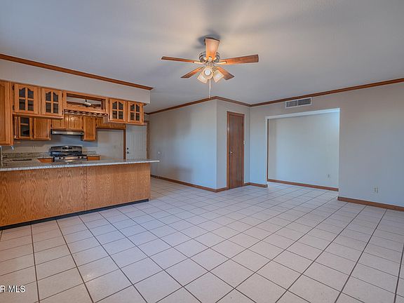 4th image of 11640 Peters Rd