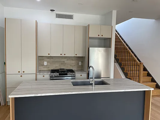 Rented by Easy Street Properties | media 1