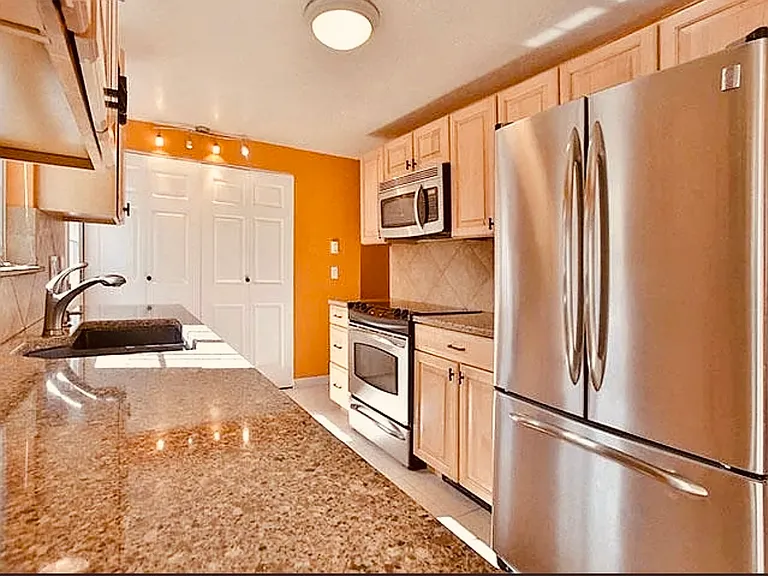 30625 SW Magnolia Ave — Photo 6