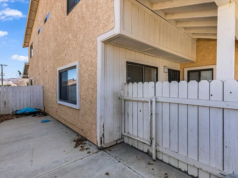 8922 I Ave #3 — Photo 3