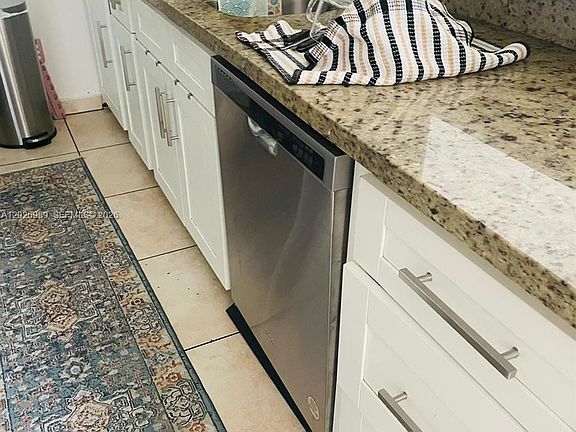 4th image of 10393 N Kendall Dr APT U6