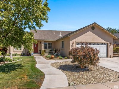 906 Julia Ln, Fernley, NV, 89408