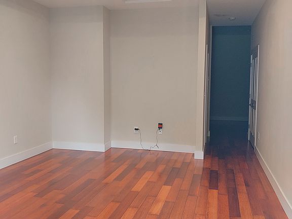 5th image of 108 Furches Dr APT 18