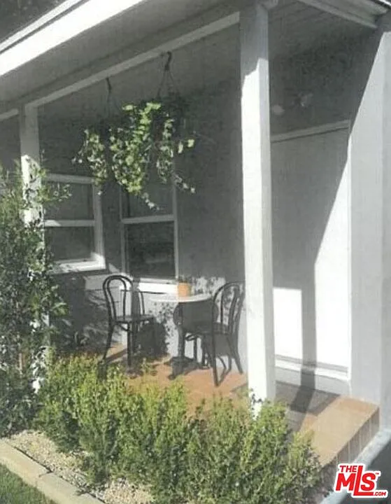 Studio, 1.0 bath, 350 sqft, $1,800 — Photo 2