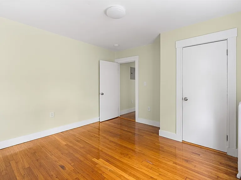 43 Wentworth St #3 — Photo 8