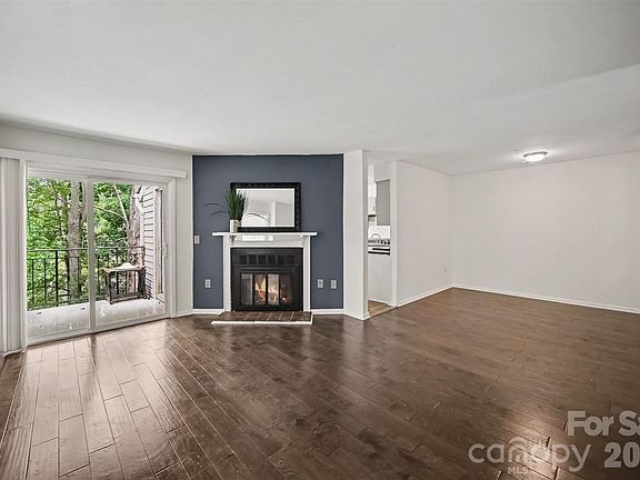 3rd image of 4902 Spring Lake Dr APT E