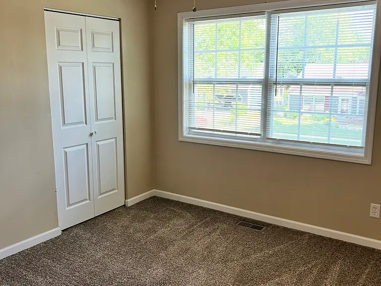1501 Woodlawn Dr #2 — Photo 9