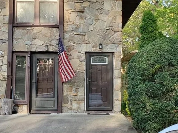 14 Pine Court #14, Selden, NY 11784