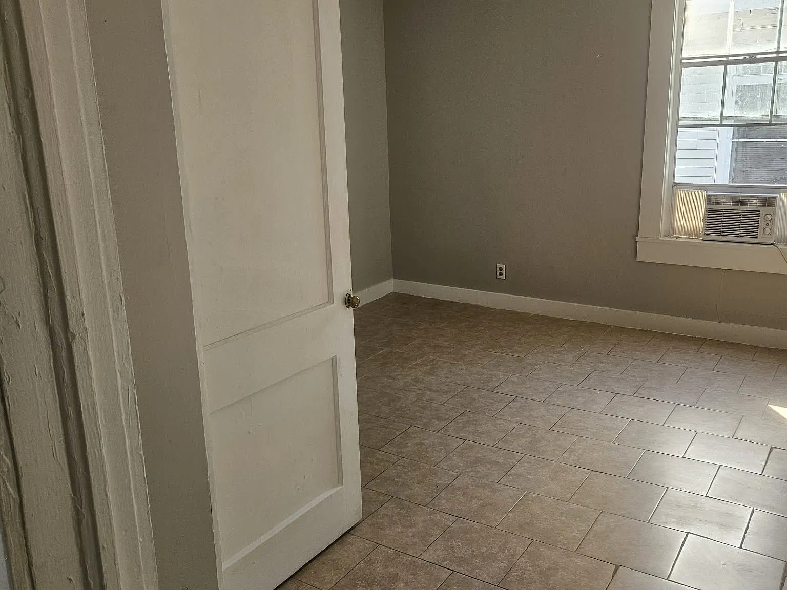 3 bed, 1624 sqft, $995 — Photo 4