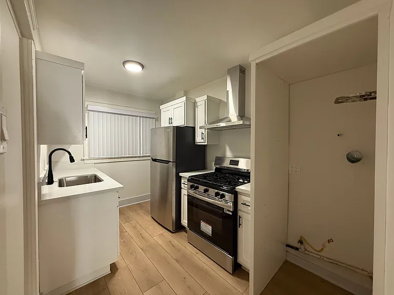701-723 Pacific Ave #701 — Photo 8