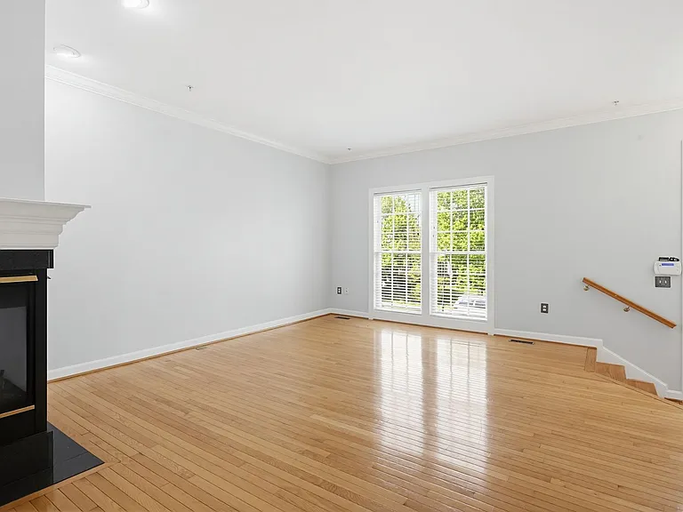 10635 Hillingdon Rd — Photo 10