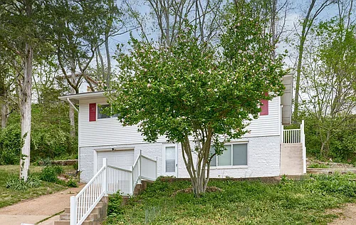 63 Patricia Pl Photo 1