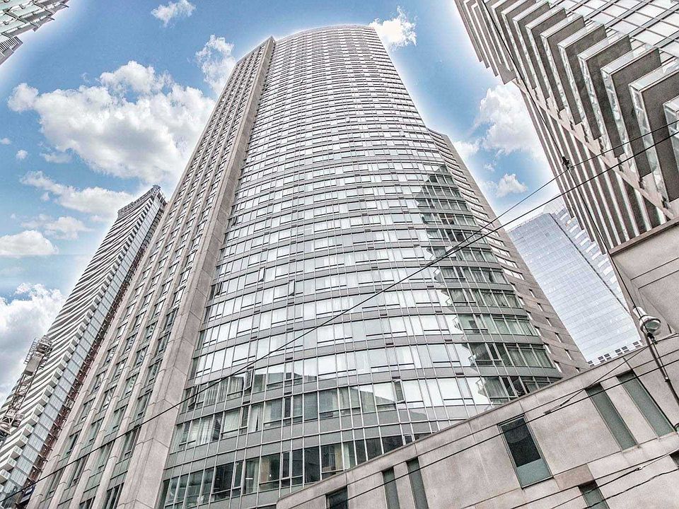 2nd image of 210 Victoria St #4206