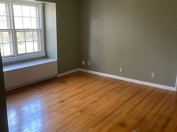 4th image of 2605 Guenevere Ave SE