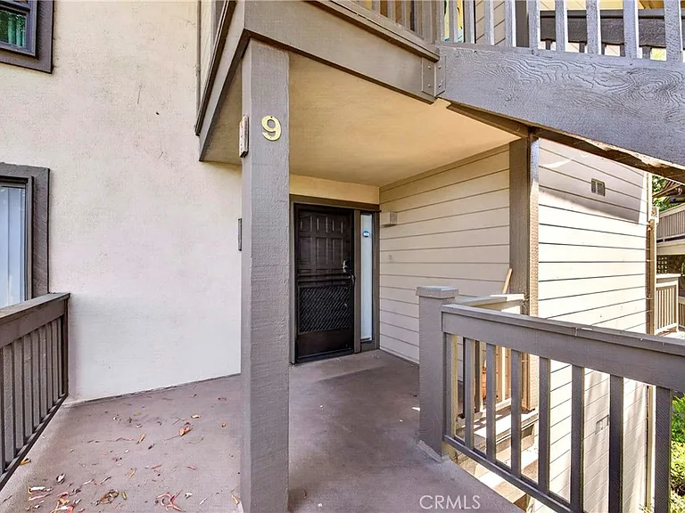 9 Madrona — Photo 29