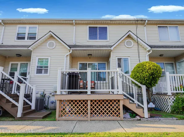 39 Sandy Ln, Staten Island, NY 10307