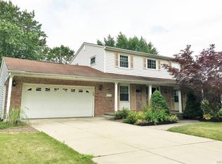 49 Maricrest Dr, Amherst, NY 14228