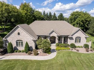 N25W30832 Overlook Ct, Pewaukee, WI 53072