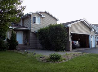 10929 Brittany Dr, Champlin, MN 55316