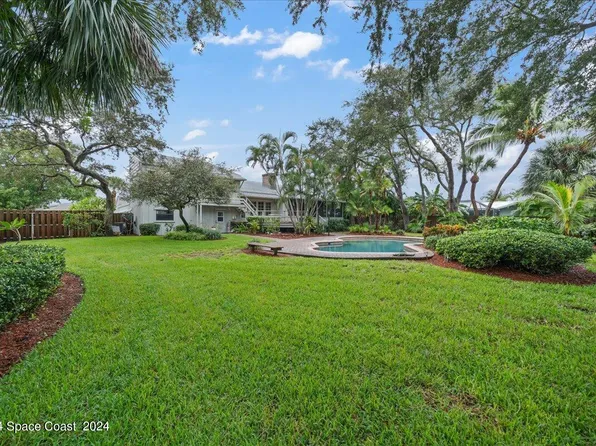 589 Spindle Palm Dr, Indialantic, FL 32903
