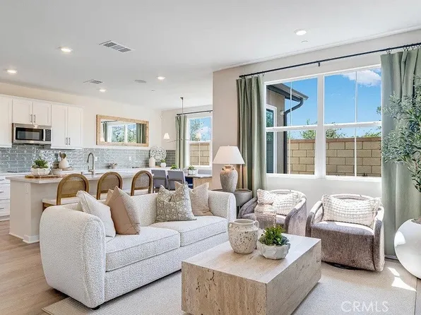 2563 E Hyde Paseo, Ontario, CA 91762