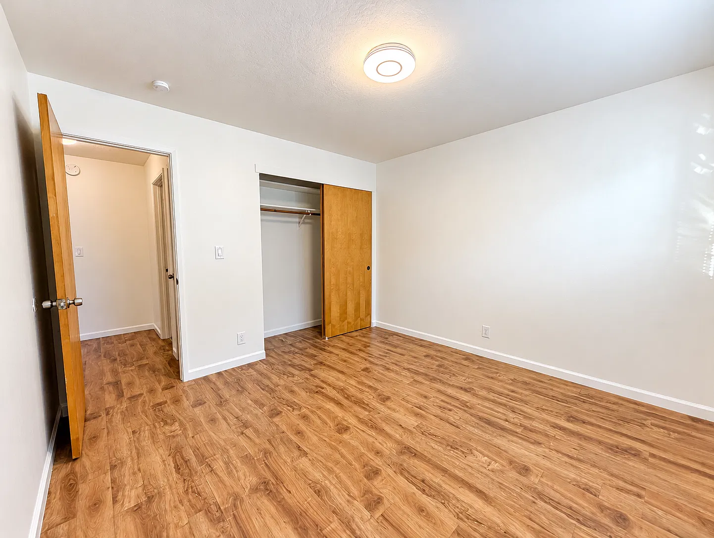 43120 Starr Street — Photo 4