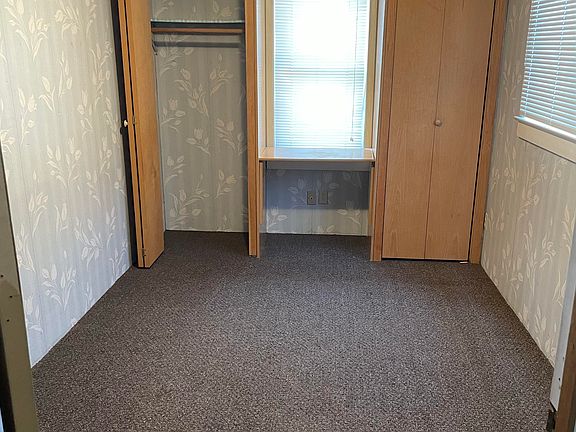 5th image of 421 Wilson Ave E #1