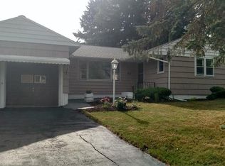 211 Stoney Dr, Syracuse, NY 13219