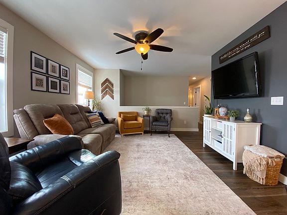 2nd image of 2023 Golden Eagle Dr