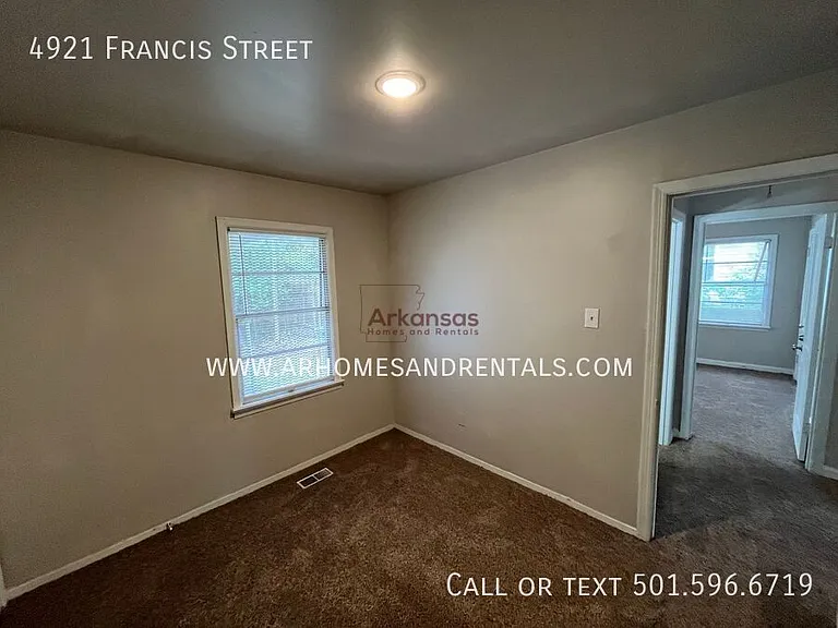4921 Francis St — Photo 9