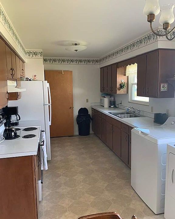 9521 Charron Dr, New Lothrop, MI 48460 Zillow